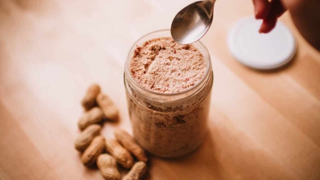 برطمان من زبدة الفول السوداني