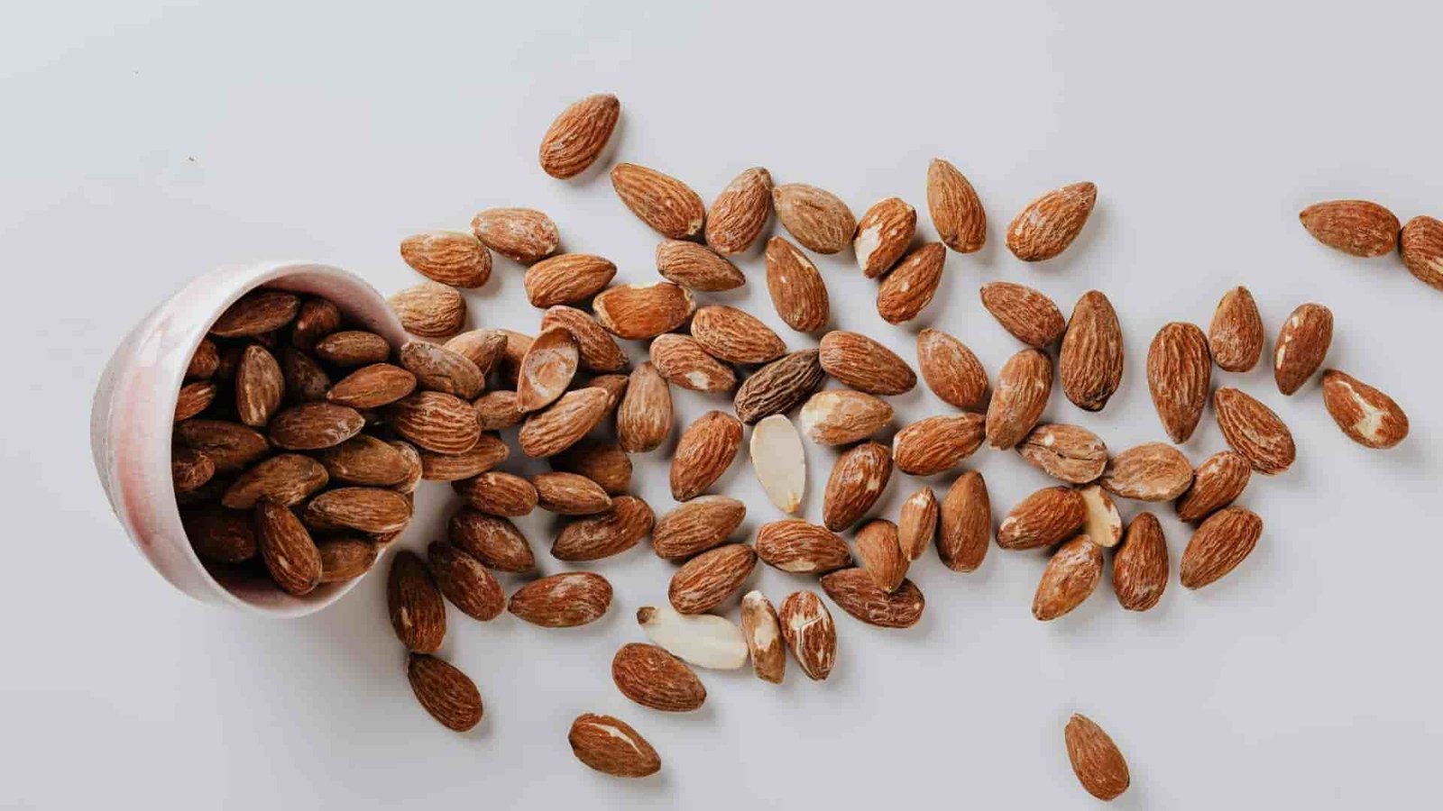 فوائد اللوز